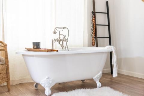 professional bathtub refinishing services gta logo