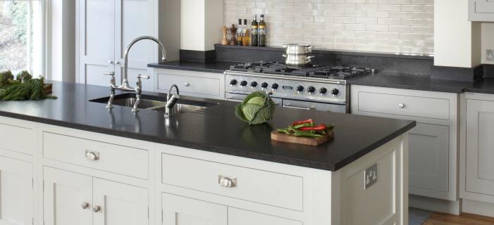 Shop Custom Granite Countertops at Express Kitchens logo